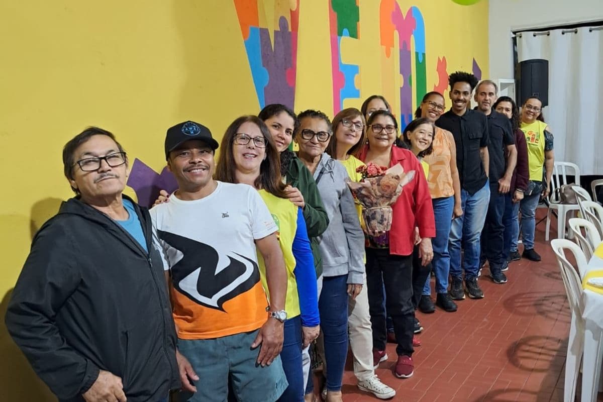 Aula de alfabetização de jovens e adultos na Associação VEM