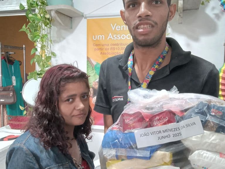Entrega de cesta básica da Associação VEM (1)