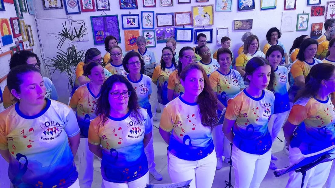 Coral Vozes do Caminho da Associação VEM — apresentação 32