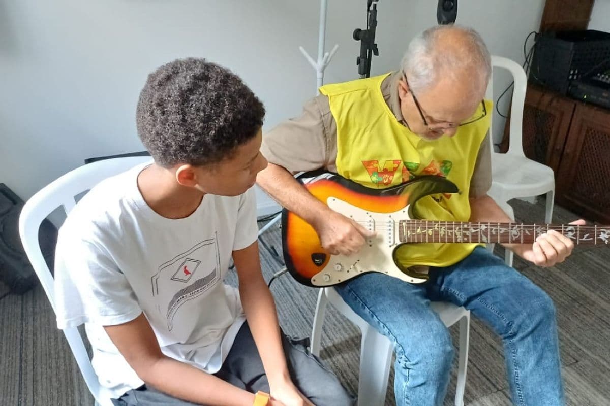 Aula de interpretação musical na Associação VEM